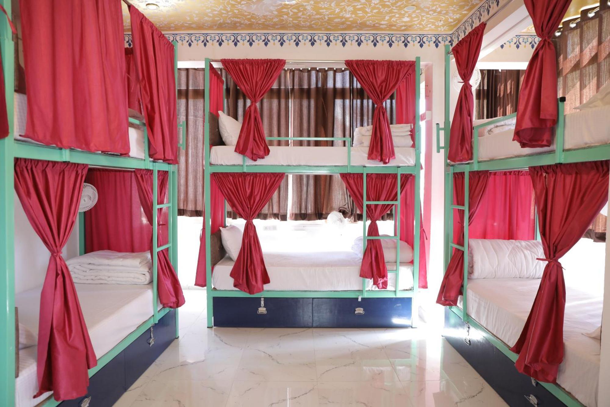 Hostel Funky Bunky أُودايبور المظهر الخارجي الصورة