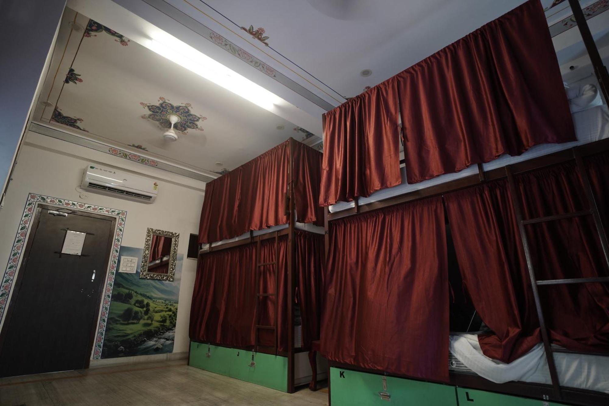 Hostel Funky Bunky أُودايبور المظهر الخارجي الصورة