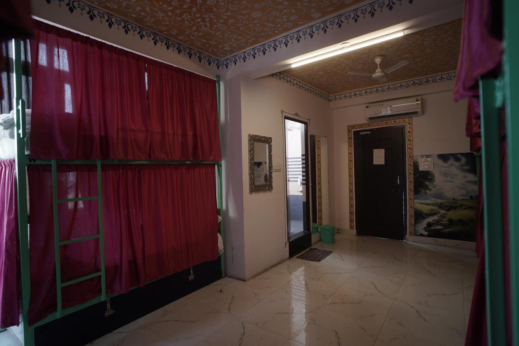 Hostel Funky Bunky أُودايبور المظهر الخارجي الصورة